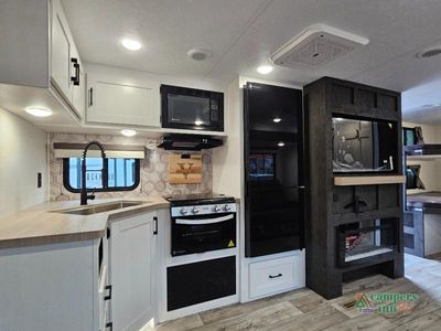 2025 Venture RV Sienna - Photo 50