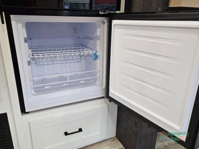 2025 Venture RV Sienna - Photo 29