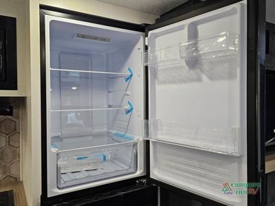 2025 Venture RV Sienna - Photo 28