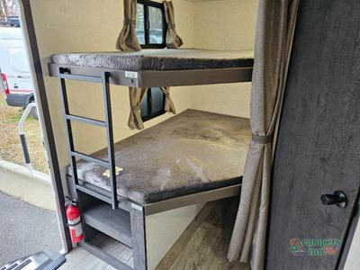 2025 Venture RV Sienna - Photo 40