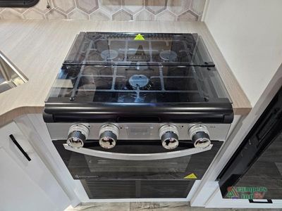 2025 Venture RV Sienna - Photo 16