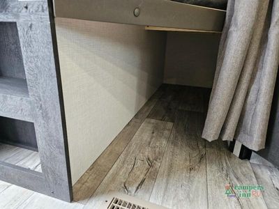 2025 Venture RV Sienna - Photo 43