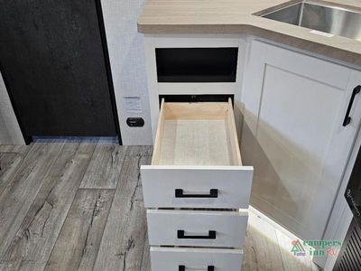 2025 Venture RV Sienna - Photo 21