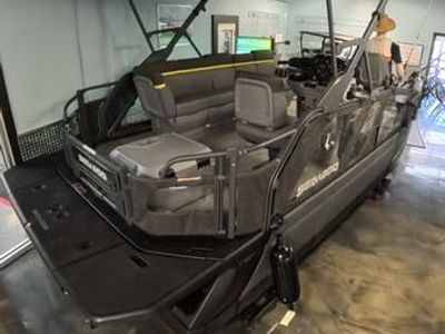 2025 Sea-Doo Switch Fish 18 - 170 hp Galvanized — side profile view