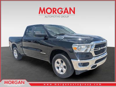 2021 Ram 1500 Big Horn in Diamond Black Crystal Pearlcoat — front three-quarter view