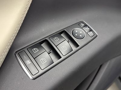 2020 Tesla Model X - Photo 9