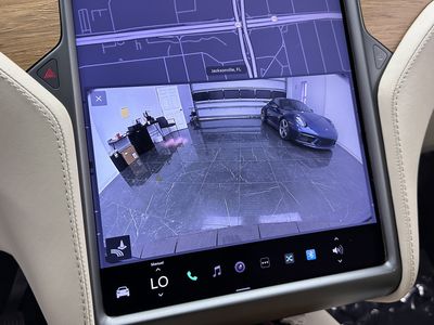 2020 Tesla Model X - Photo 13