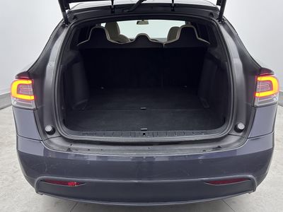 2020 Tesla Model X - Photo 28