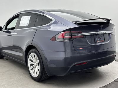 2020 Tesla Model X - Photo 3