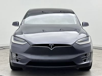 2020 Tesla Model X - Photo 2