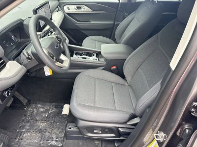 2026 Ford Explorer — photo 9 view