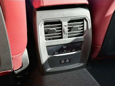2026 BMW 3 Series — photo 20 view