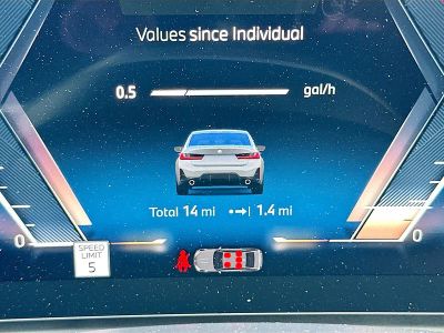 2026 BMW 3 Series — photo 9 view
