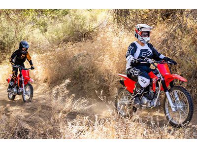 2025 Honda CRF125F - Photo 12