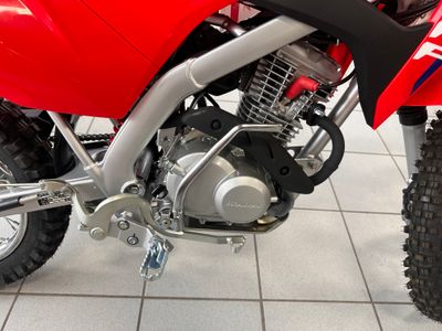2025 Honda CRF125F - Photo 6