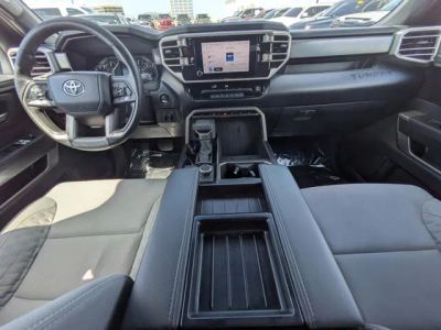 2025 Toyota Tundra — photo 13 view