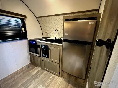 2027 Sunset Park RV Sun Lite — photo 9 view