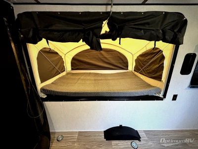 2027 Sunset Park RV Sun Lite — photo 10 view