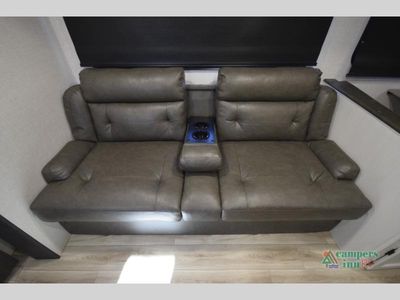 2027 Venture RV Campbound Platinum - Photo 17