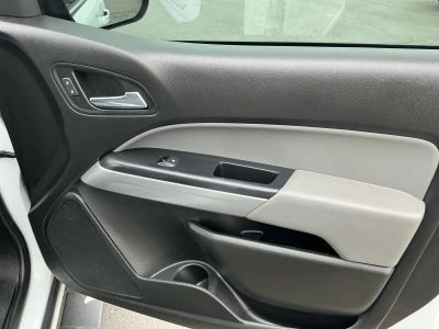 2019 Chevrolet Colorado — photo 21 view
