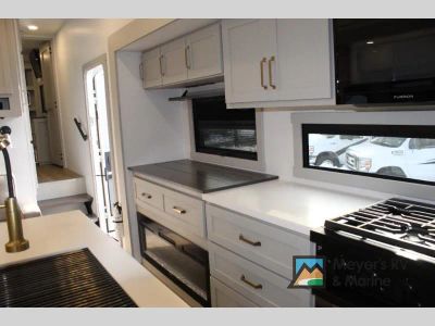 2025 Brinkley Model Z - Photo 14