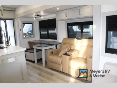 2025 Brinkley Model Z - Photo 18