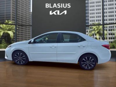 2019 Toyota Corolla SE in Super White — front three-quarter view