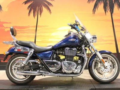 2010 Triumph THUNDERBIRD 1600 — front three-quarter view