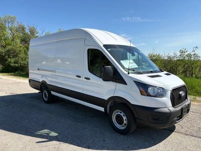 2026 Ford Transit-250 — side profile view
