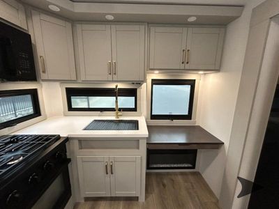 2026 Brinkley Model Z - Photo 16