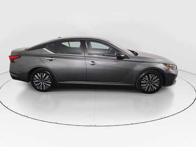 2024 Nissan Altima — photo 8 view