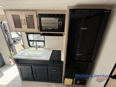 2025 Prime Time RV Avenger LT - Photo 9