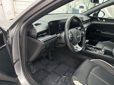 2025 Kia K5 - Photo 9