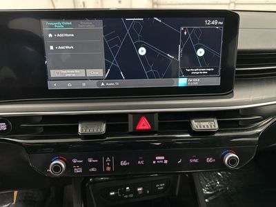 2025 Kia K5 - Photo 14