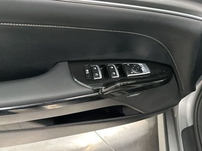 2025 Kia K5 - Photo 10