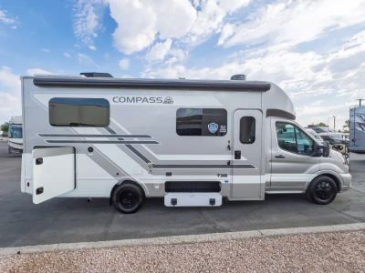 2027 Thor Motor Coach COMPASS AWD — photo 17 view