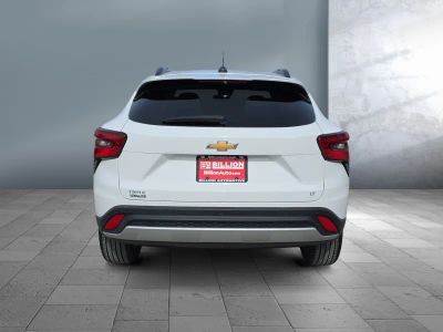 2025 Chevrolet Trax - Photo 5