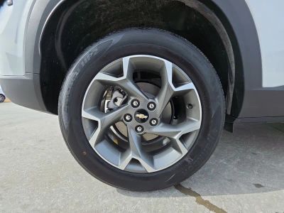 2025 Chevrolet Trax - Photo 16