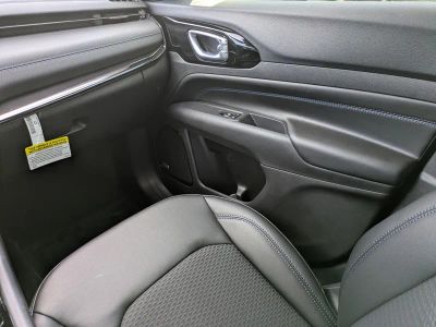 2026 Jeep Compass — photo 15 view