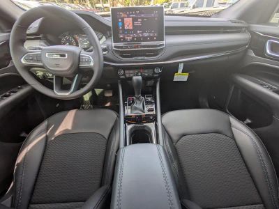 2026 Jeep Compass — photo 13 view