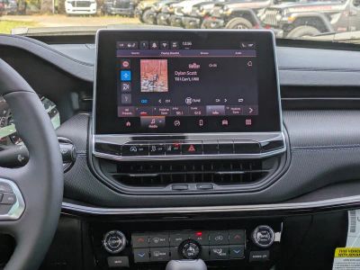 2026 Jeep Compass — photo 16 view