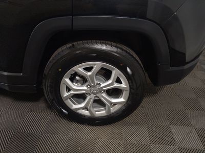 2024 Jeep Compass — photo 10 view