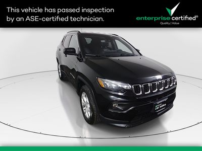 2024 Jeep Compass Latitude 4x4 — front three-quarter view