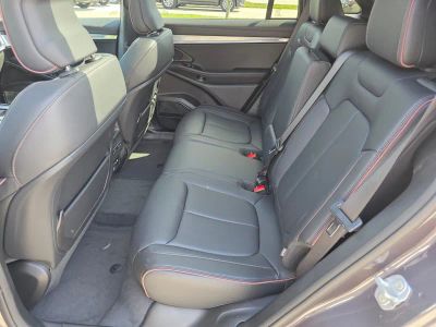 2024 Jeep Wagoneer S — photo 8 view