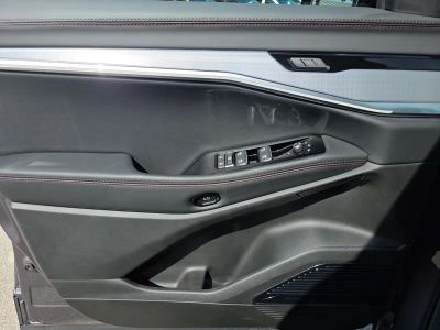 2024 Jeep Wagoneer S — photo 15 view