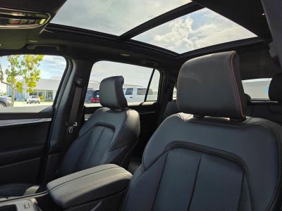 2024 Jeep Wagoneer S — photo 12 view
