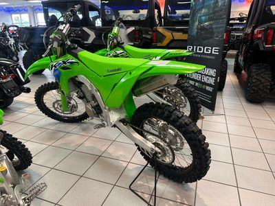 2026 Kawasaki KX450 - Photo 3