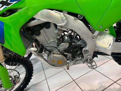 2026 Kawasaki KX450 - Photo 8