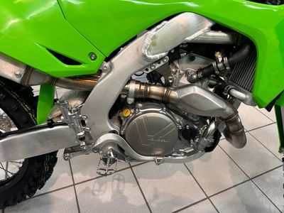 2026 Kawasaki KX450 - Photo 9