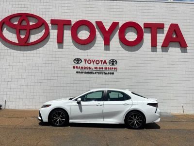 2022 Toyota Camry - Photo 3